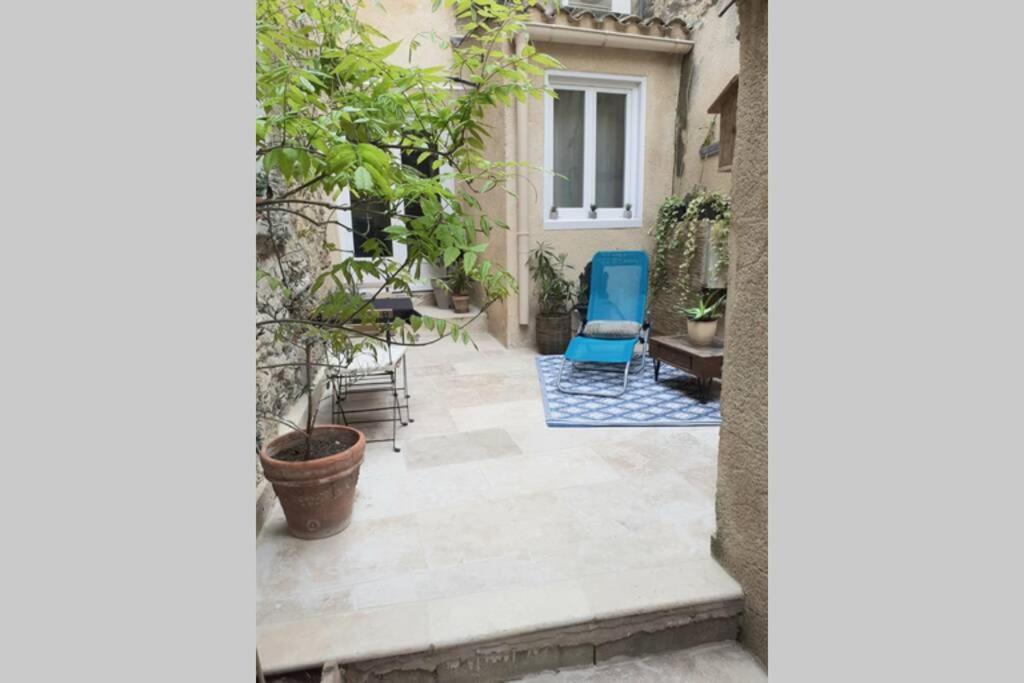 Maison De Village Avec Cour Aux Portes D'Avignon Entraigues-sur-la-Sorgue Εξωτερικό φωτογραφία